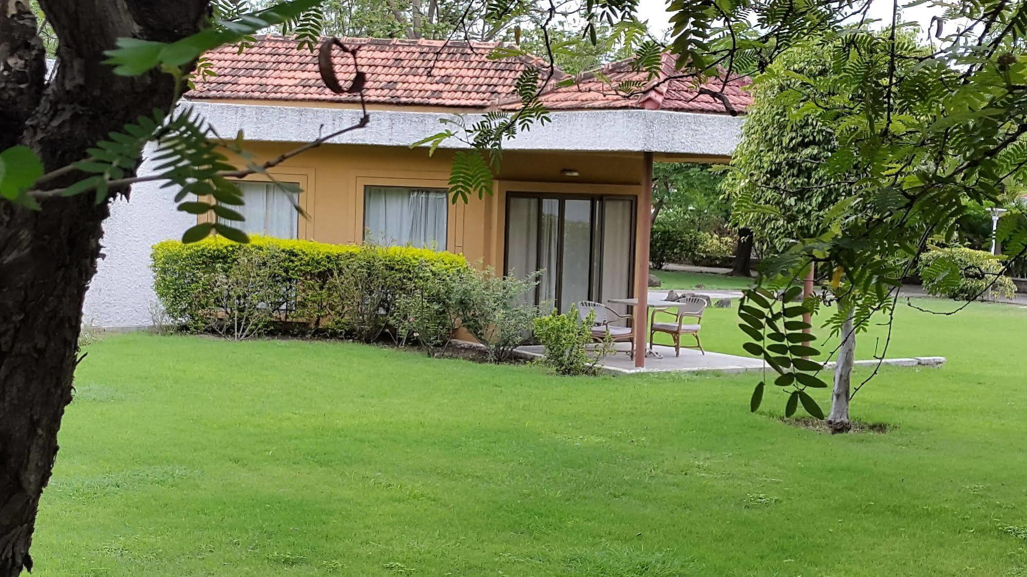 The Meadows Resort And Spa Aurangabad  Eksteriør billede